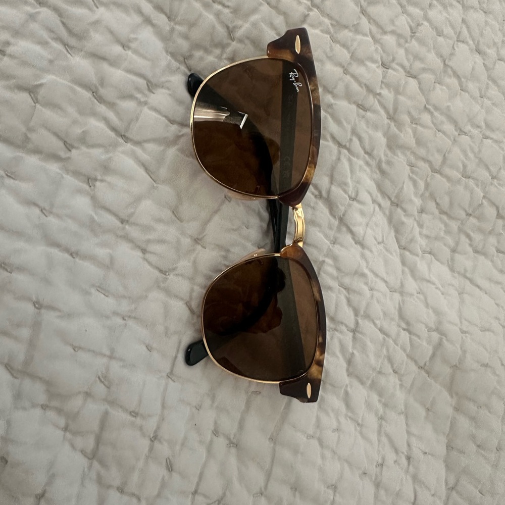 RAY-BAN— Clubmaster Sunglasses